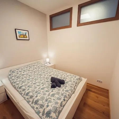 Royal With Two Bedrooms *